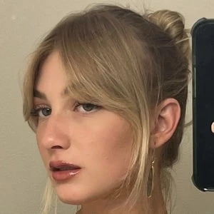 Bindlebeautyx - Family, Bio, Birthday, Family, Income & More