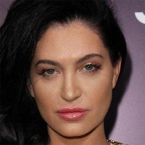 Porcelain Black Biography