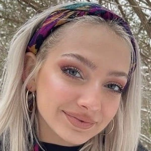 Hannah Blair - Networth, Bio, Birthdate, Age, Family & More