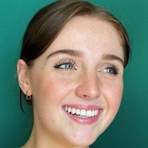 Lucy Blanc - Biography, Birthdate, Family, Networth & More