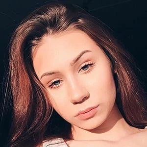 Celina Blogsta - Bio, Networth, Family, Age, Birthdate & More