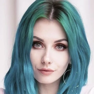 Taylor Bloxam - Date Of Birth, Bio, Birthdate, Parents, Networth & More