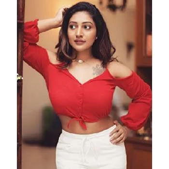 Bommu Laksmi - Age, Bio, Birthdate, Family, Networth & More