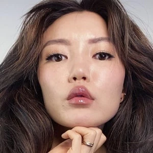 Bondenavant - Family, Bio, Birthday, Family, Income & More