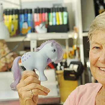 Bonnie Zacherle - Parents, Networth, Bio, Birthdate, Family Wiki & More