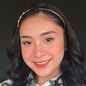 Bea Borres Biography