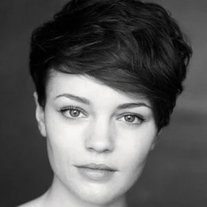 Kate Bracken - Wiki, Bio, Birthdate, Networth, Family & More