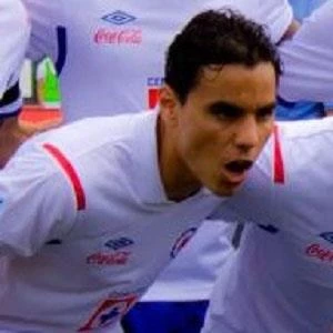 Omar Bravo Biography