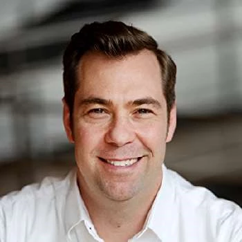 Brian Fee - Height, Bio, Wiki, Family, Birthplace, Networth & More