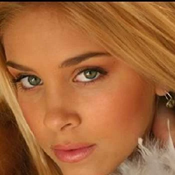 Brie Gabrielle - Family, Bio, Birthday, Family, Income & More