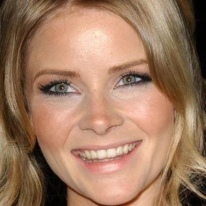 Anita Briem - Height, Bio, Wiki, Family, Birthplace, Networth & More