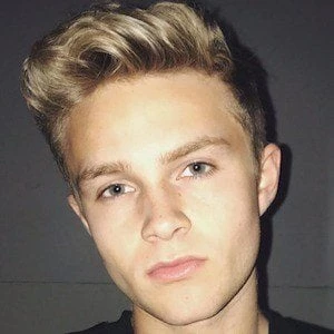 Simon Britton Biography