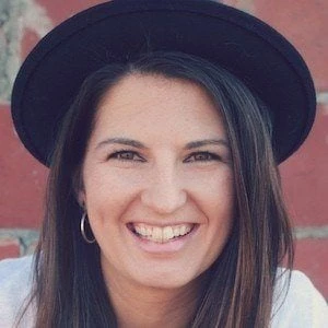 Sheena Brook - Age, Wiki, Birthdate, Bio, Networth, Family & More