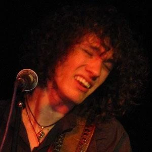 Oli Brown Biography