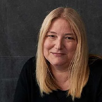 Bruna Papandrea - Age, Bio, Birthdate, Family, Networth & More