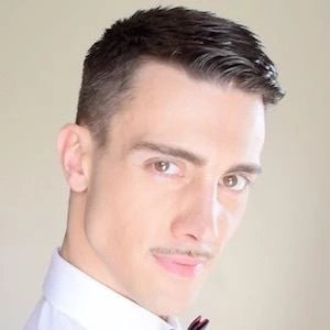 Travis Bryant Biography