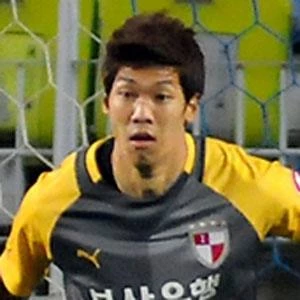 Lee Bum-young - Birthdate, Age, Family, Bio, Networth & More