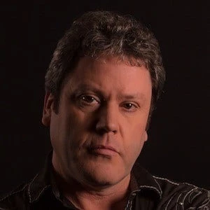 Vinny Burns - Family, Bio, Birthday, Family, Income & More