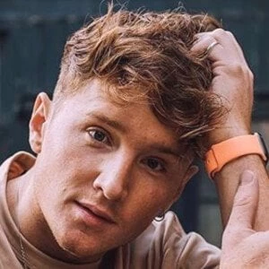 Ollie Burton - Income, Birthday, Family, Bio, Networth & More