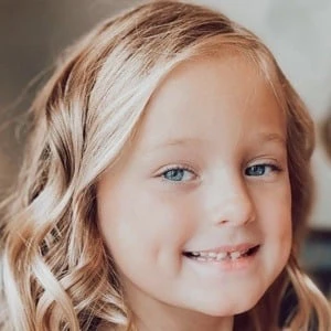 Ava Busby - Age, Bio, Career, Family, Wiki, Networth & More