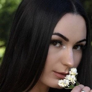 Arantxa Bustos - Date Of Birth, Bio, Birthdate, Parents, Networth & More