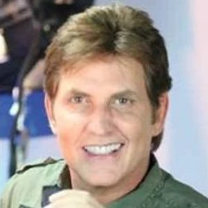 Víctor Cámara - Birthday, Bio, Wiki, Family, Networth & More