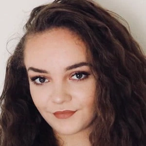 Rebecca Louise Caines Biography