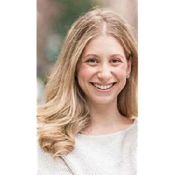 Caitlin Gold - Age, Bio, Birthdate, Family, Networth & More