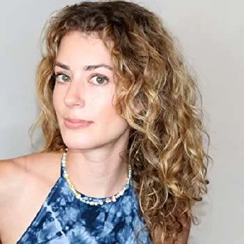 Caitlin Holcombe - Age, Bio, Birthdate, Family, Networth & More