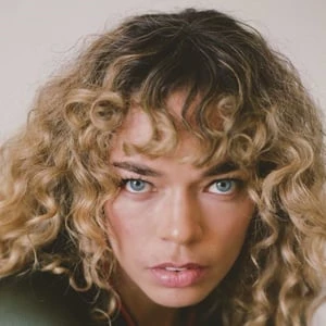 Kari Calhoun - Networth, Biography, Birthdate, Family & More