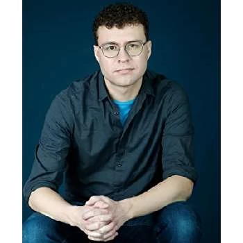 Calyx Passailaigue Biography