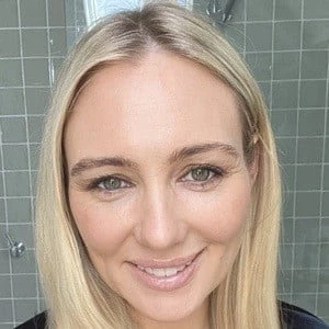 Canna Campbell - Parents, Networth, Bio, Birthdate, Family Wiki & More