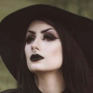 Zoie Campbell - Profession, Biography, Birthdate, Family, Wiki & More