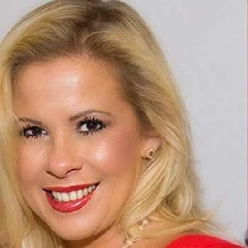 Candis Higgins - Age, Bio, Birthdate, Family, Networth & More