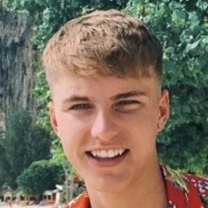 Elliott Cantwell Biography