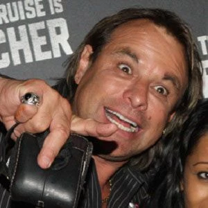 Warwick Capper Biography