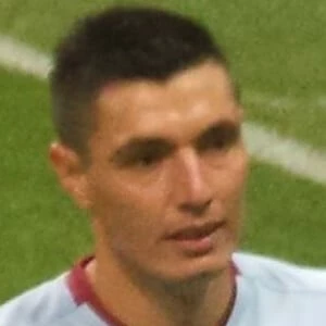 Óscar Cardozo Biography