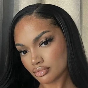 Carina Griffith - Family, Bio, Birthday, Family, Income & More