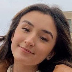 Carina Natalie - Age, Height, Birthdate, Bio, Family, Networth & More