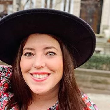 Carly Petrone - Age, Bio, Birthdate, Family, Networth & More