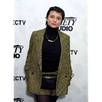 Carolina Costa - Age, Bio, Birthdate, Family, Networth & More