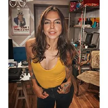 Carolina Paredes - Age, Bio, Birthdate, Family, Networth & More