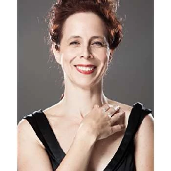 Carolina Politi - Age, Bio, Birthdate, Family, Networth & More