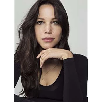 Caroline Ford - Age, Bio, Birthdate, Family, Networth & More