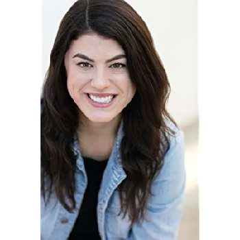 Caroline Hoenemeyer - Age, Bio, Birthdate, Family, Networth & More