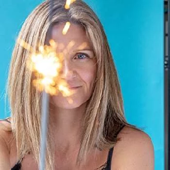 Caroline Hoste - Age, Bio, Birthdate, Family, Networth & More