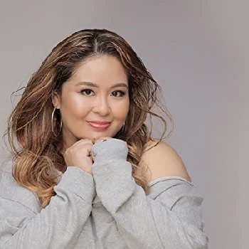 Caroline Perla Biography