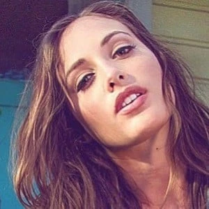 Mikayla Carr - Adderess, Bio, Birthdate, Family, Wiki & More