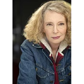 Carrie Hunter - Age, Bio, Birthdate, Family, Networth & More