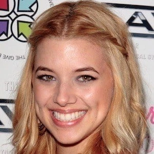 Carlie Casey Biography